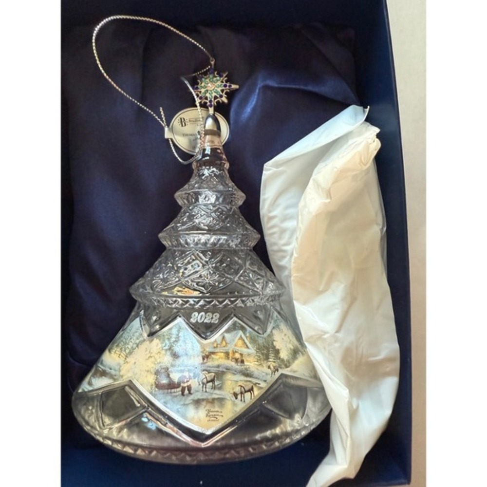 Thomas Kinkade 2022 Crystal Christmas Tree Ornament Holiday Reflections w/ Box
